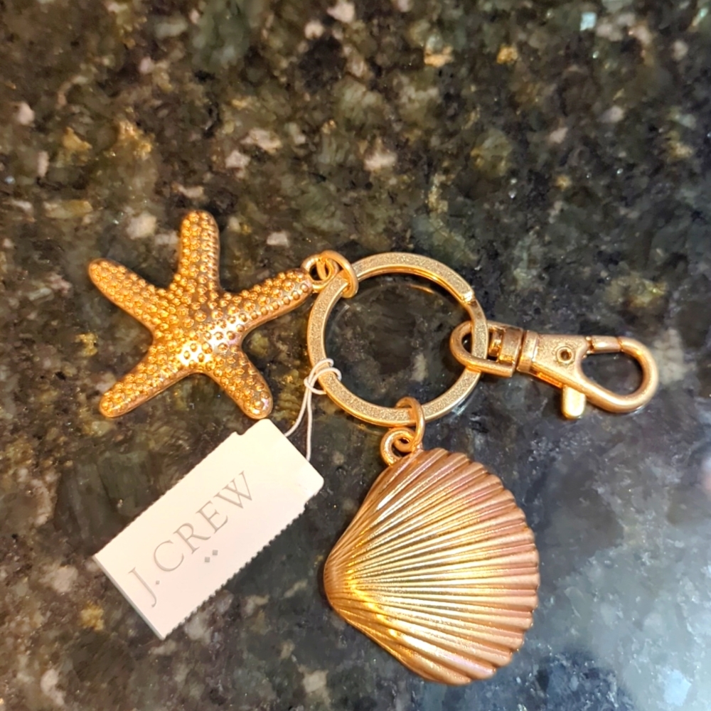 COPY: NWT 🐚 J. CREW ⛱️🌞🌊🏝️🐚"SEA SHELL"🐚🏝️🌊🌞⛱️ GOLD TONE KEYCHAIN gr8🎁